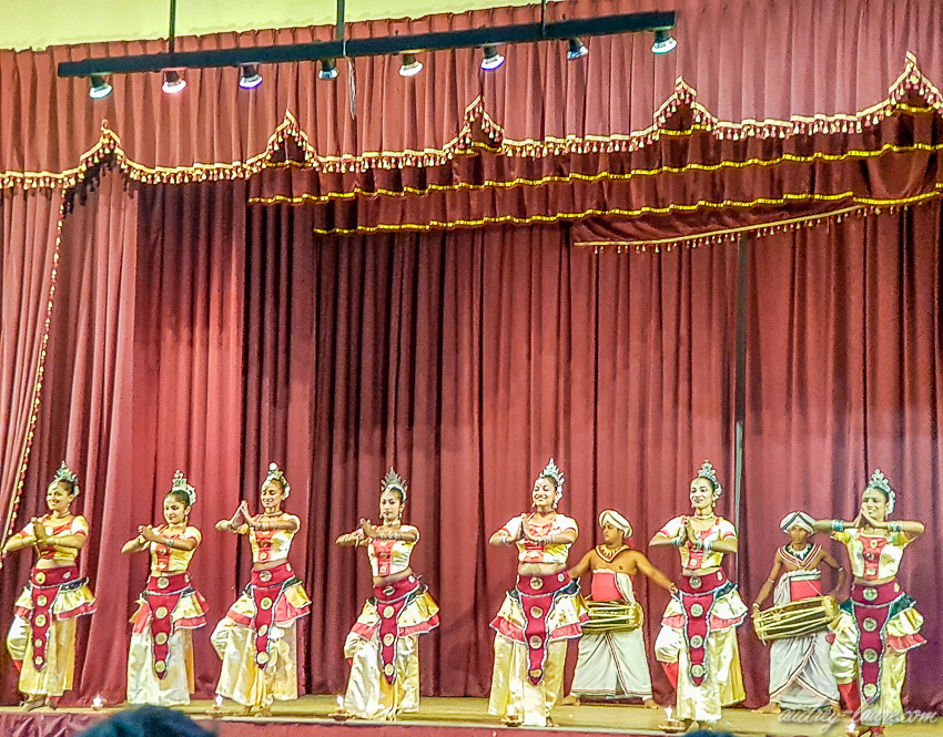 Sri-Lanka-spectacle-de-danse-Kandy-