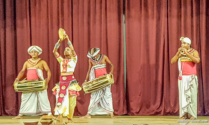 Sri-Lanka-spectacle-de-danse-Kandy