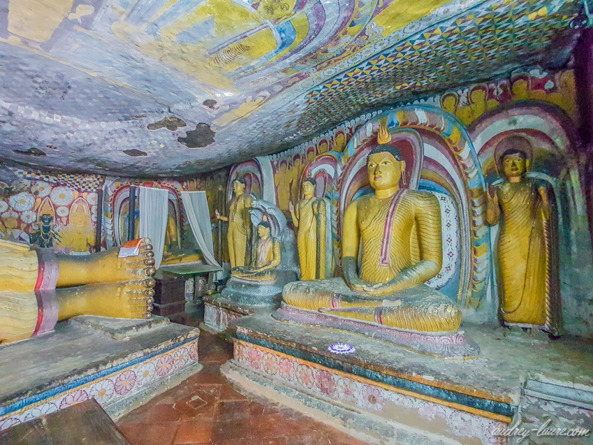 Temple-d'Or-de-Dambulla-Bouddha-doré