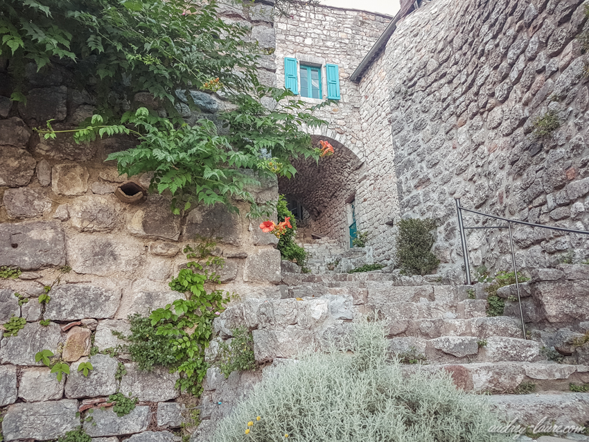 Tourisme en Ardèche - Visite du village de Labeaume -Label villages et cités de caractère