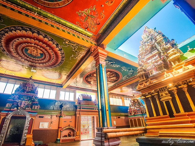 Muthumariamman-Temple- intérieur d'un temple hindou - hindouisme