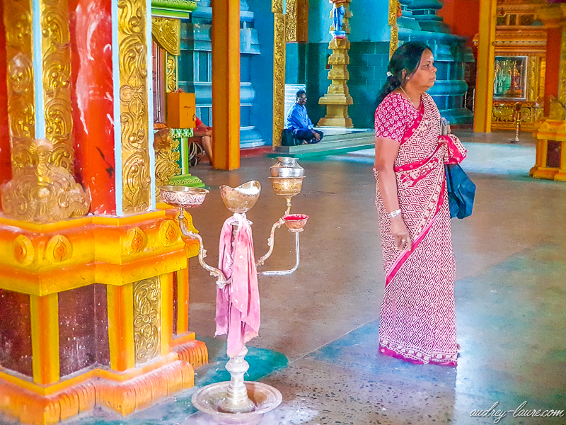 Intérieur du temple de Muthumariamman - hindouisme - religion