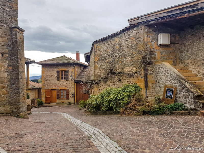 Ternand-tourisme - beaujolais -village médiéval proche Lyon